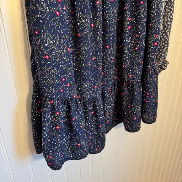 Umgee Women’s Blue Floral Smocked Long Sleeve Square Neck Dress Size Small - Picture 4 of 15